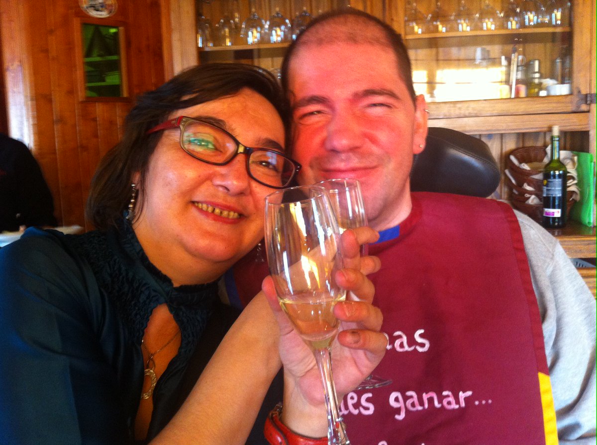 alcachofos777's tweet photo. Disfrutando estas fiestas con @DO_Cava
#cava #cavanavidad
Que me faltaba la foto de Felices Fiestas https://t.co/CW4Y4GsSjC