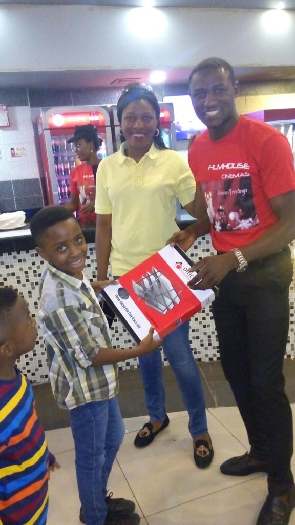 FilmhousePH's tweet photo. This Young Man just win for himself a File Rack....#FilhouseEveryBodyWinsPromo https://t.co/T8gi30UL8D