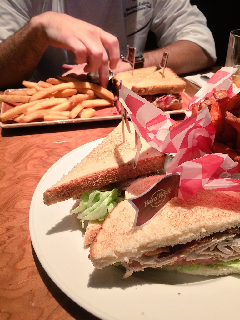 hardrockmarioc's tweet photo. Lunch time with @ChefBalles #HardRockCafeTampa @SHRTampa #clubsandwich #TheRuben #NapTime https://t.co/5FfpXfpg0o