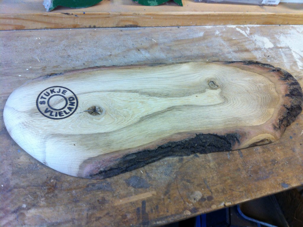 Woensdag 30 dec. #kerstmarkt op kerkplein te #Vlieland #stukjevlieland is daar met handgemaakte Vlielandse producten