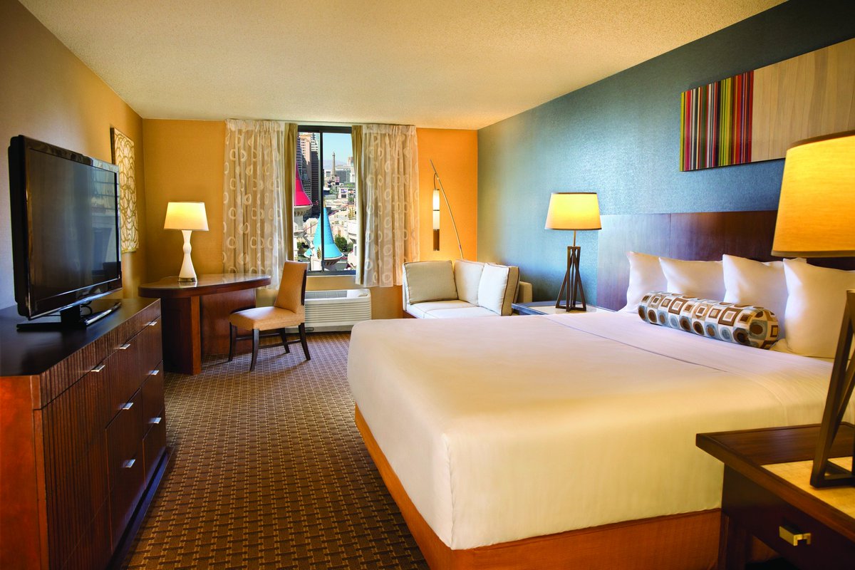 Excalibur Las Vegas On Twitter Our Royal Tower Rooms Are