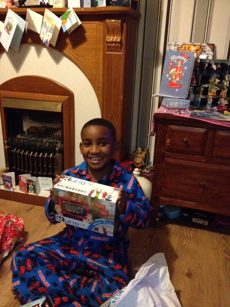 olateju27 tweet picture