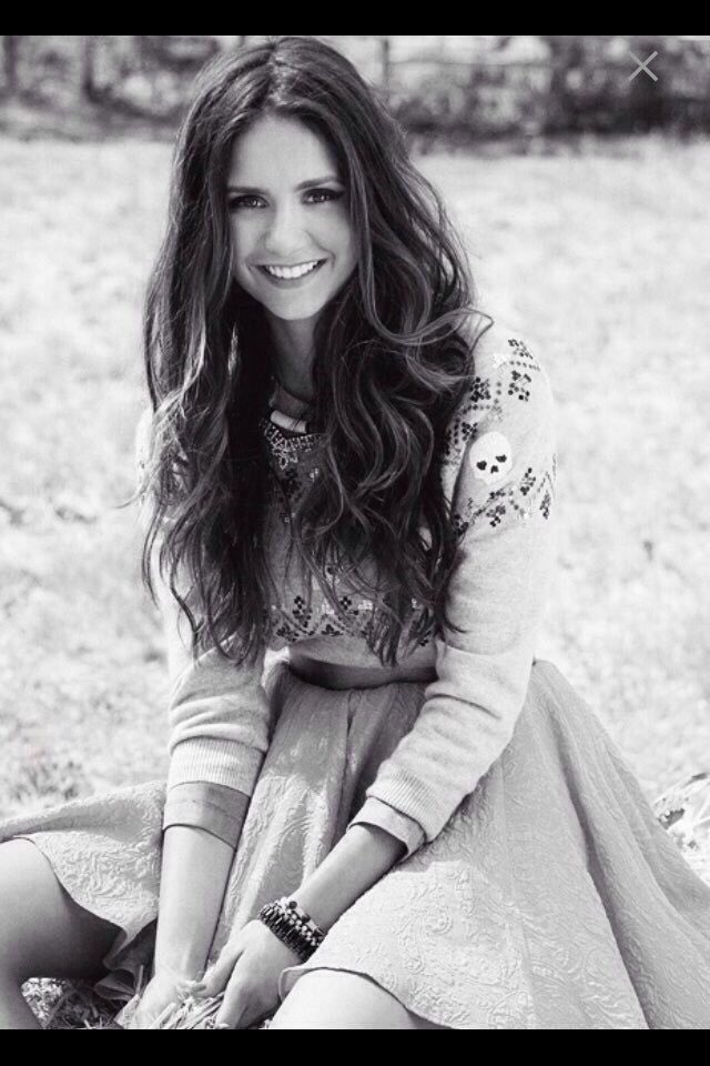 whatsnextfandom's tweet photo. Rt for Nina dobrev
Like for Jennifer Lawrence https://t.co/yoK0RsQFPA