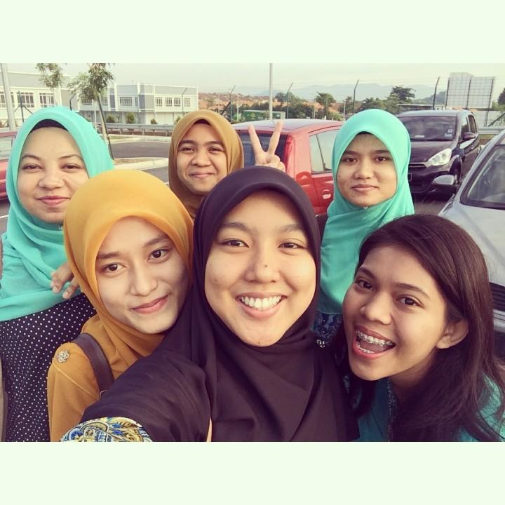 syakhinaaripin's tweet photo. Morning, first paper for the last journey in degree life. May Allah ease everything. Goodluck gaiss. #BA6D #Cempaka https://t.co/wNQsjZ9Q2M