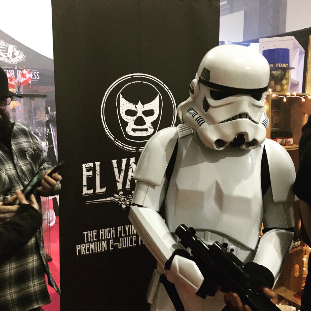 ElVaporo's tweet photo. Even The Force can't resist #ElVaporo #merryforcemas #Vape https://t.co/Ap8sGce3rE