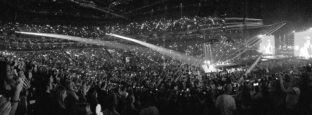 1Dcrowdgoals's tweet photo. My family 💖 https://t.co/meqyYHtfRk