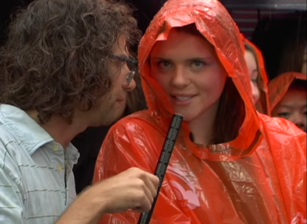 Complex's tweet image. Watch @JustinBieber fans get awkwardly interviewed in hilarious SNL skit.

😩😂😩😭😩😂😩! trib.al/gOIFKEJ