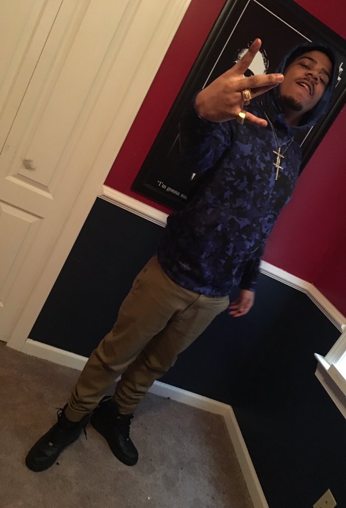 LifeOfSpade_'s tweet image. A thug is someone who stands on his own. He lives by the decisions he makes and accepts the consequences™