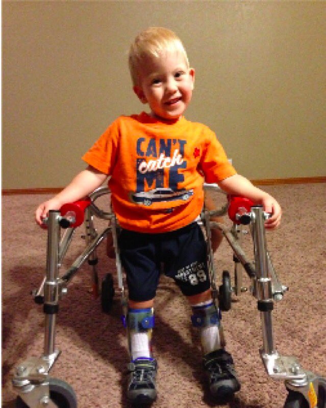 CAC_OUDM's tweet photo. On the 4th day of Soonerthon here is a picture of FOUR year-old Connor from Moore, OK. #12DaysOfSoonerthon https://t.co/VW96AxsNOR