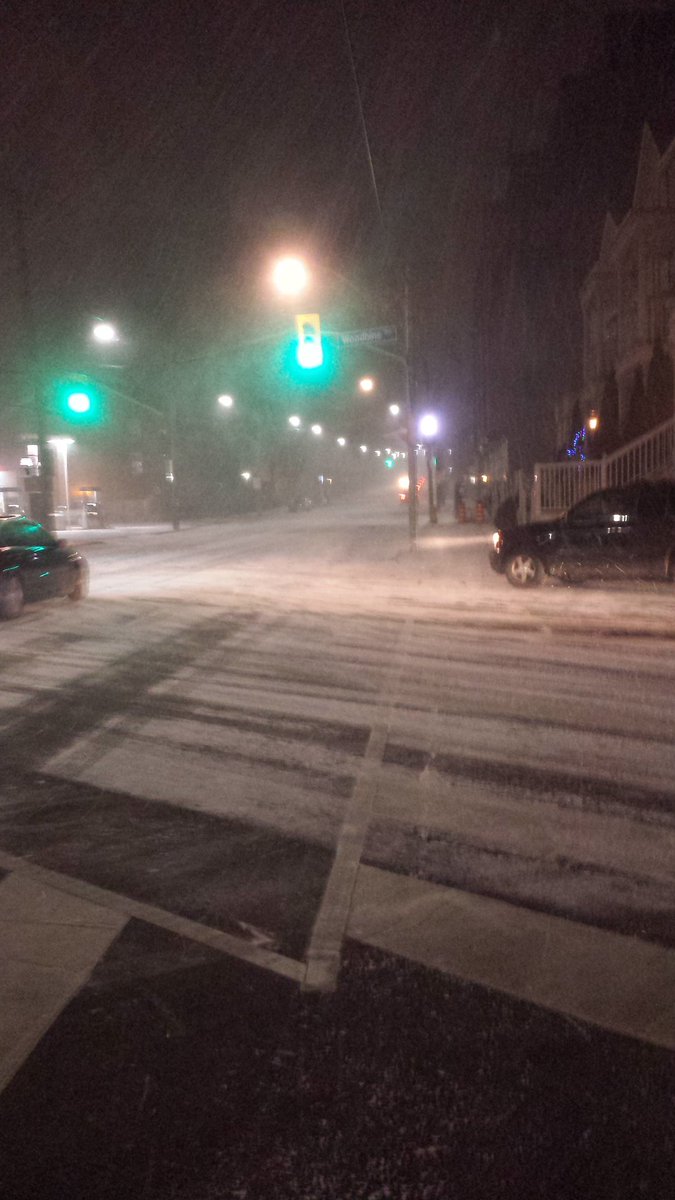 kim_h_cho's tweet photo. #Firstsnow2015.So excited. https://t.co/D3TshdVdsQ