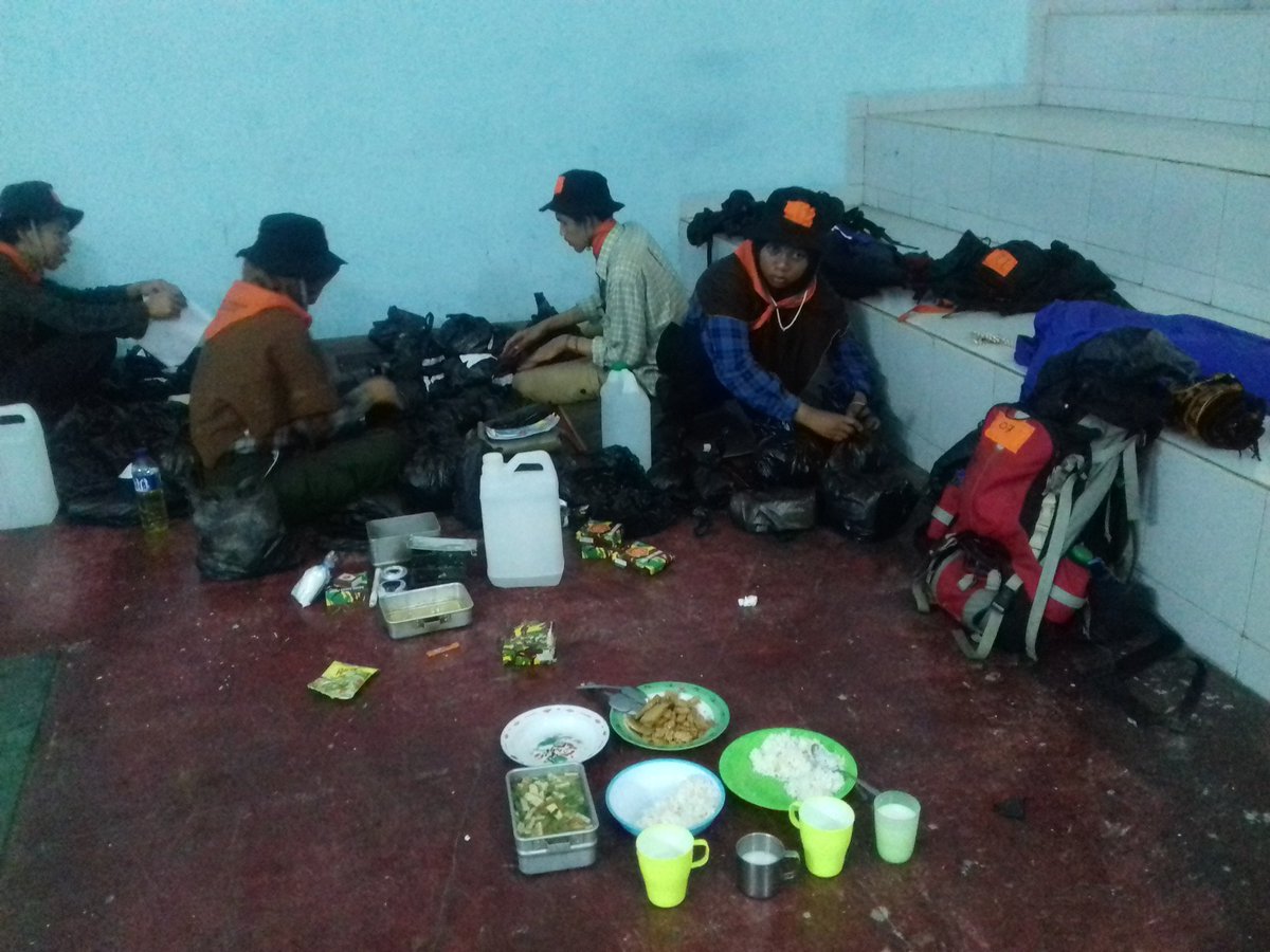 Cangok sedang dalam masa karantina sebelum berangkat ke lapangan. #Diklatsar #OutingtoXIXKAPPA