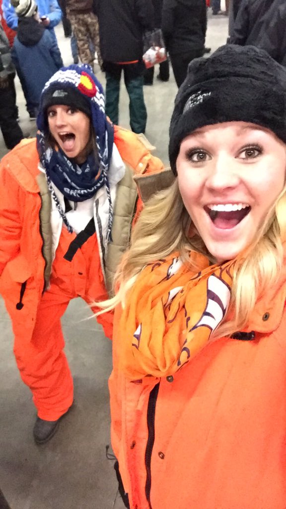 ToreyONeill's tweet photo. #fancam #gobroncos https://t.co/SwGuljGM7E