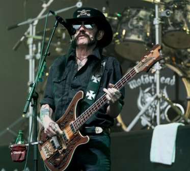 metalinsider's tweet photo. R.I.P. @myMotorhead's Lemmy Kilmister, who's passed at 70: https://t.co/Bwt04Kwz5q https://t.co/rY8fe6C5Xv
