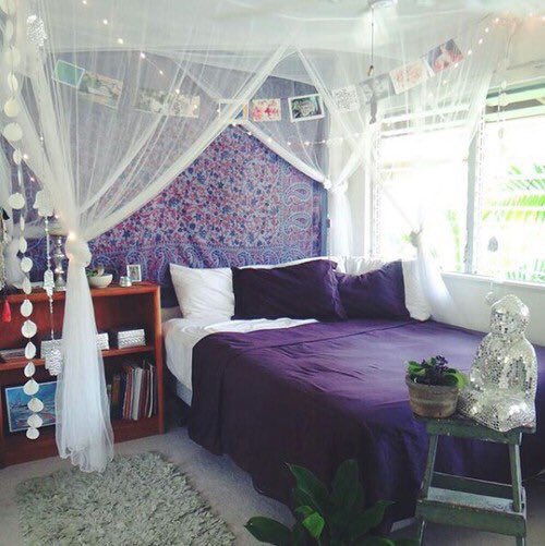 roleplayqs's tweet photo. 29. How would you redecorate your room? https://t.co/TkGSyA4UjA