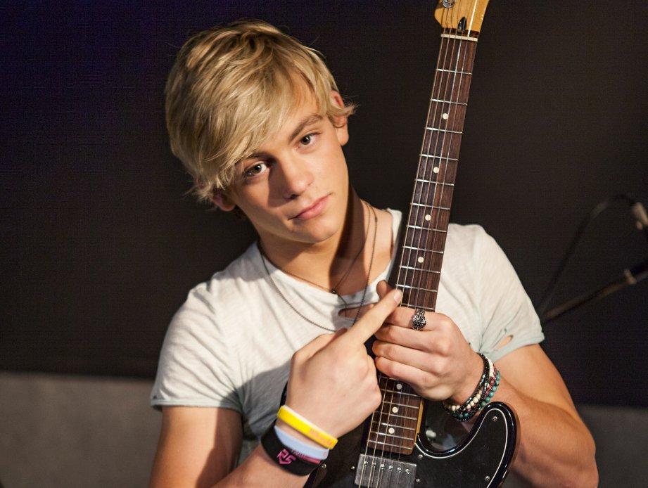  Birthday Ross lynch from France 