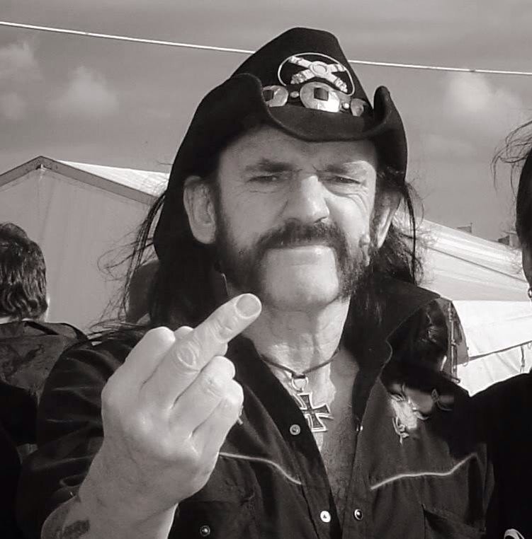 Rest In Peace Lemmy CXWvbibWwAACvQB