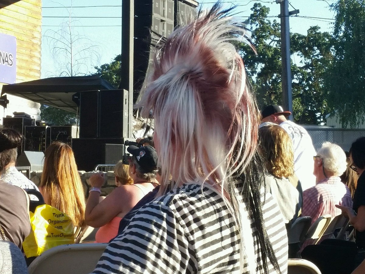 afweeks's tweet image. Fall games.  Such a great time.  Should of taken more pictures