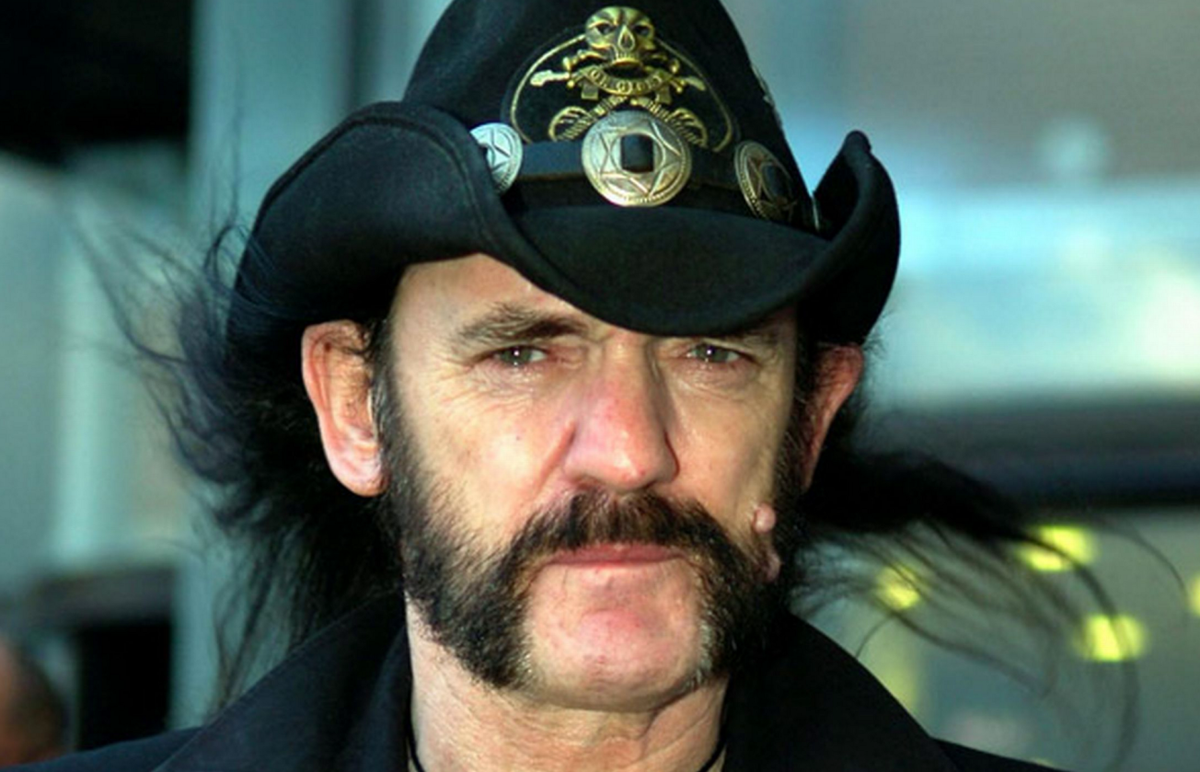 celebutardz's tweet photo. R.I.P. Lemmy Kilmister, Motörhead frontman dead at 70   https://t.co/xnGyeti9h7    #SadDayInMetal https://t.co/UftrpcEM2e