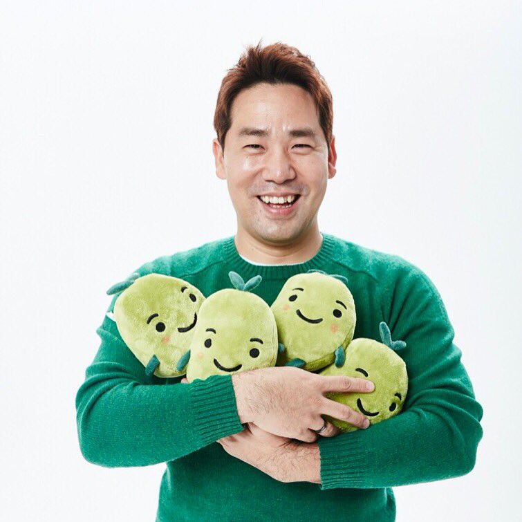 chefsamkim's tweet photo. 여러분 도와주세요!저와 #옥스팜코리아 함께 '네이버해피빈 '을 통해 아직도 굶주림에 고통받는 분들을 돕고자 합니다!아직도 '한끼의 식사'가 어떤 분들에게는 아주 큰 의미가 있을수 있습니다!^^ 해피데이! https://t.co/eHA9SpBlQR
