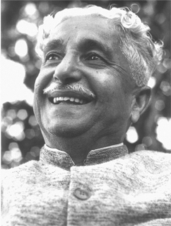 DDNational's tweet photo. Remembering great #KVPuttappa #Kuvempu -Kannada novelist,poet, playwright,critic & thinker on his birth anniversary. https://t.co/qNTH7WfStR