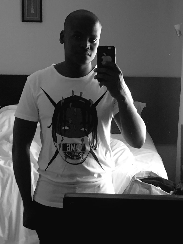 OMGWEAR07's tweet image. OMGWEAR 2015 SNAPS

Most importantly, thank you to you - the customer | @Anda93_M 

#GrindExcellence