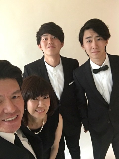 Ameba Topics בטוויטר ヒロミ 息子が成人し家族写真公開 ヒロミさんが 奥様 松本伊代さんと成人した息子さんとの家族写真を公開しました T Co Hrkw3a8rly T Co Pyr7zgdi5z Ameba Topics בטוויטר ヒロミ 息子が成人し家族写真公開 ヒロミさんが 奥様 松本伊代さんと成人した息子さんとの家族写真を公開しました T Co Hrkw3a8rly T Co Pyr7zgdi5z