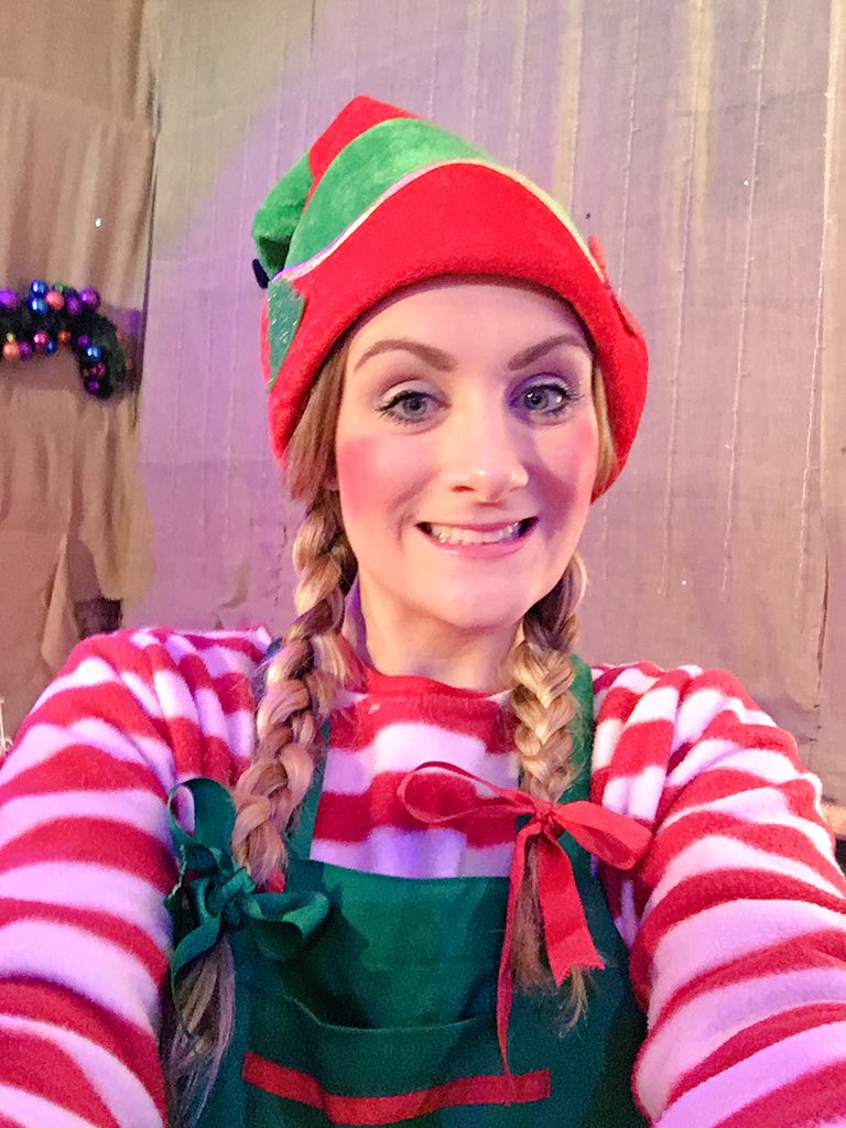 Hayleywoowoos's tweet photo. Elfing at Tulleys Family Christmas! #actor #elf #elfingabout #elfie #christmas #tulleysfamilychristmas #tulleysfarm https://t.co/aJYnZ4nTfa