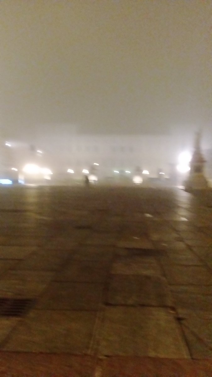KatRinakor's tweet photo. #nebbia #micropolveri #smog risorse #telelavoro. Occorre banda larga. E siamo presenti al #2016 ⏰ è ora... https://t.co/BAxRbp4EjF