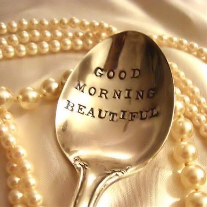 Selamat pagi cantik. Semoga hari ini penuh dengn hal menyenangkan ya :)