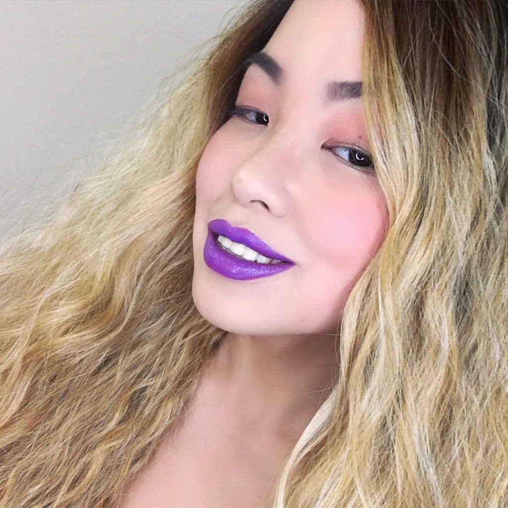 angelarbethea's tweet image. Rock the #holidays with @INGLOT_USA #freedomsystem #lipstick matte 💜 wearing the fabulous vibrant shade in 519!~ 😘💄💋