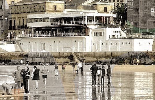 InakiJM's tweet photo. El #náuticoss #donostiasansebastian #Reflejo #cote_basque #euskadibasquecountry #basquecountry #movilgrafias by beg… https://t.co/fa9kfrjUPy