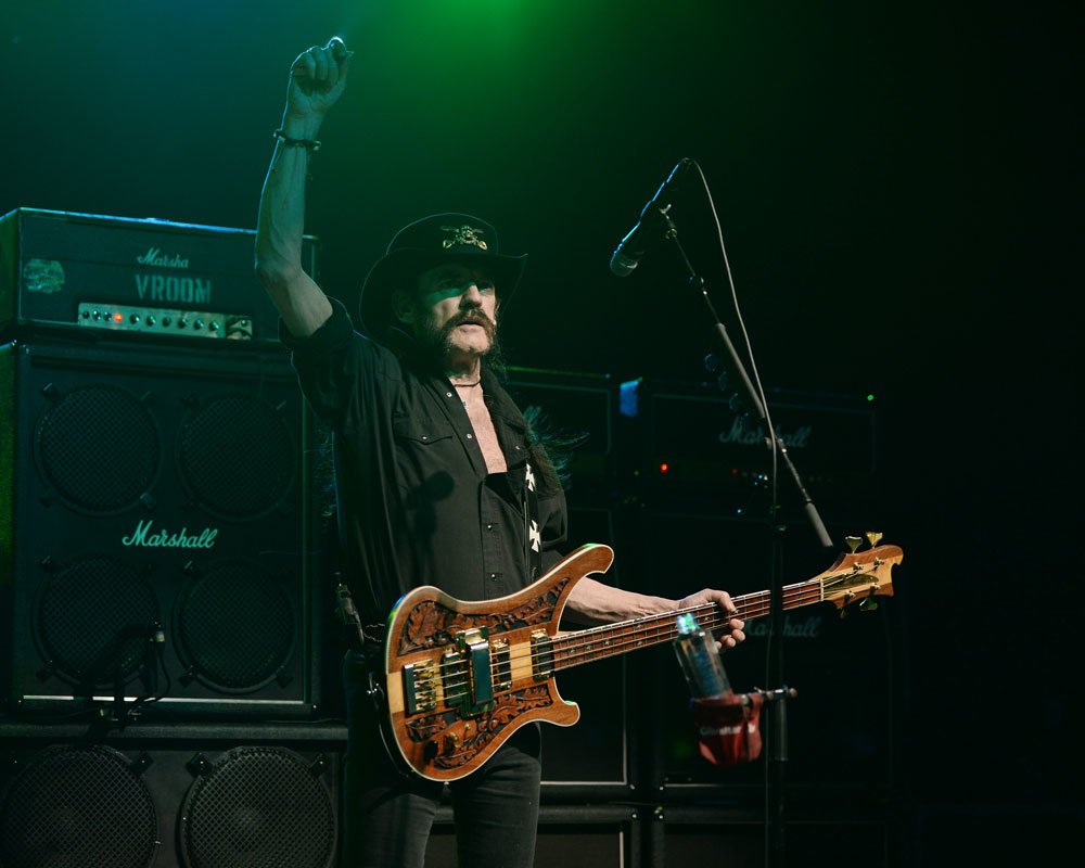 Internazionale's tweet photo. Chi era Lemmy Kilmister, leader del gruppo rock Motörhead. https://t.co/q3qkxNflh8 https://t.co/2jXdOsiwsq