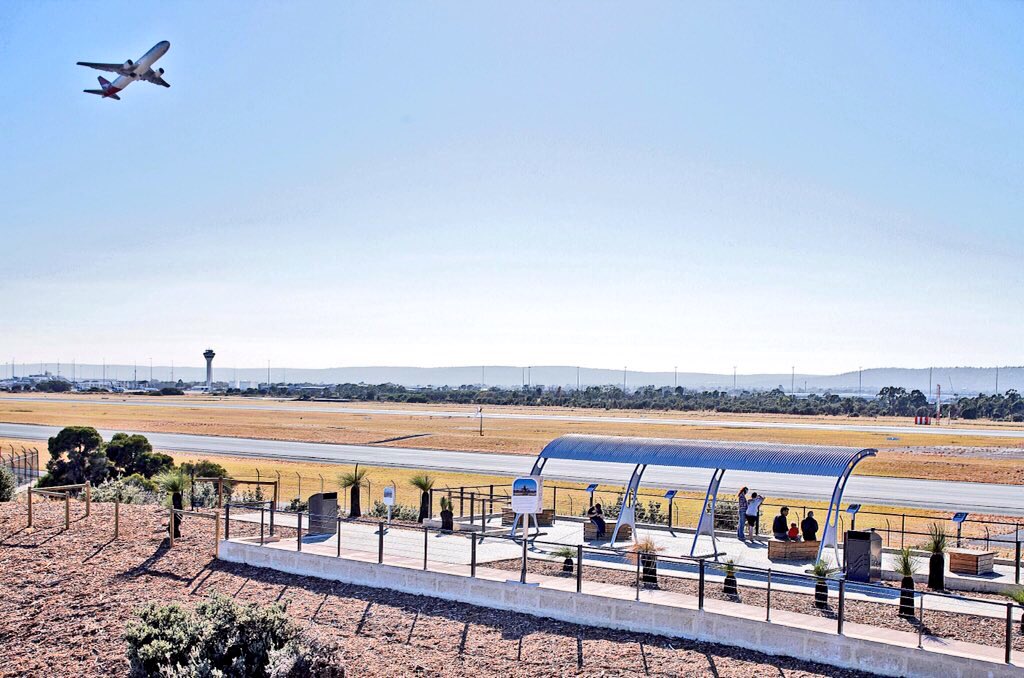 PerthAirport's tweet image. The best view in town! #viewingplatform #avgeek