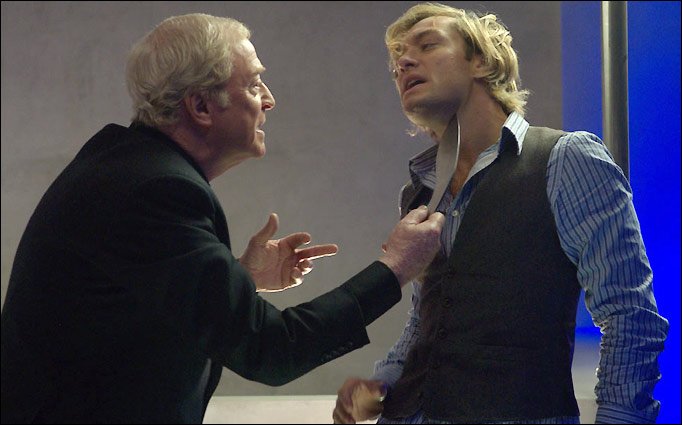 Happy birthday, With imposing authority (lol!) in SLEUTH (Kenneth Branagh - 2007) 