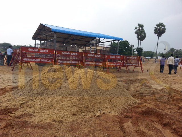 NewsX's tweet photo. #RespectKalam: Tamil Nadu CM Jayalalithaa wakes up to #NewsX campaign. Fencing work has begun at Dr Kalam's memorial https://t.co/otQANP88LO
