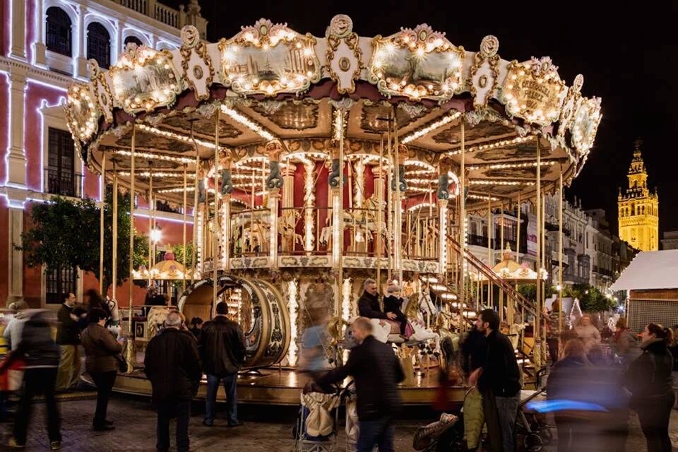 Seviocio's tweet photo. Programación completa de #AlumbraSevilla hasta el día de Reyes https://t.co/Qn417W6nrB @Ayto_Sevilla #Sevillahoy https://t.co/Vveq5FqtLB