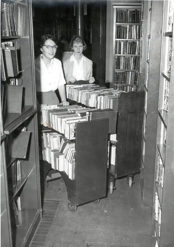 hull_libraries's tweet photo. And in the afternoon library trolley race, Diane sneaks up on the inside to complete a controversial victory.. https://t.co/lWIMvvK4zy