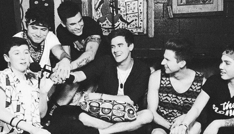 cheerfuldillon's tweet photo. #1YearWithoutO2L #wearestillhereo2l
we love you all so much and so proud of the amazing things youveall accomplished https://t.co/bTlemZgil8