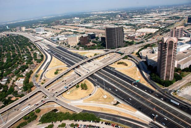 ferrovial_es's tweet photo. #LBJ express, la nueva autopista con managed lanes que abrimos en EE.UU. https://t.co/lNpXP25j5Z #Proyectos2015 https://t.co/mRO8eYFZmD