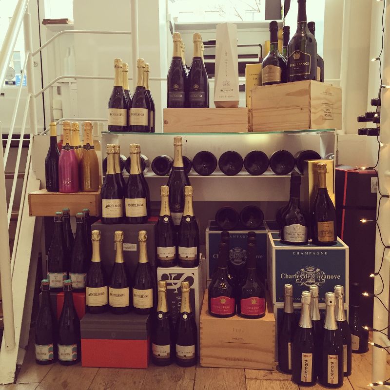 Emperor_Ams's tweet photo. Bubbels, bubbels en BUBBELS! #Champagne #Cremant #Cava Genoeg lekkere keus mét knalgarantie. #wijn #Amsterdam https://t.co/dDb5PZTNuS