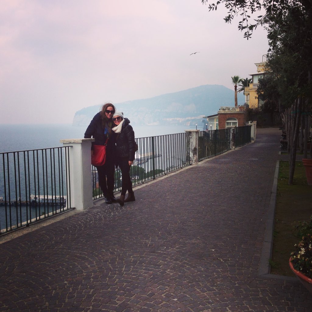 CSirto's tweet photo. #Sorrento #freddooo π¬ππ« https://t.co/4Hfxd120bO