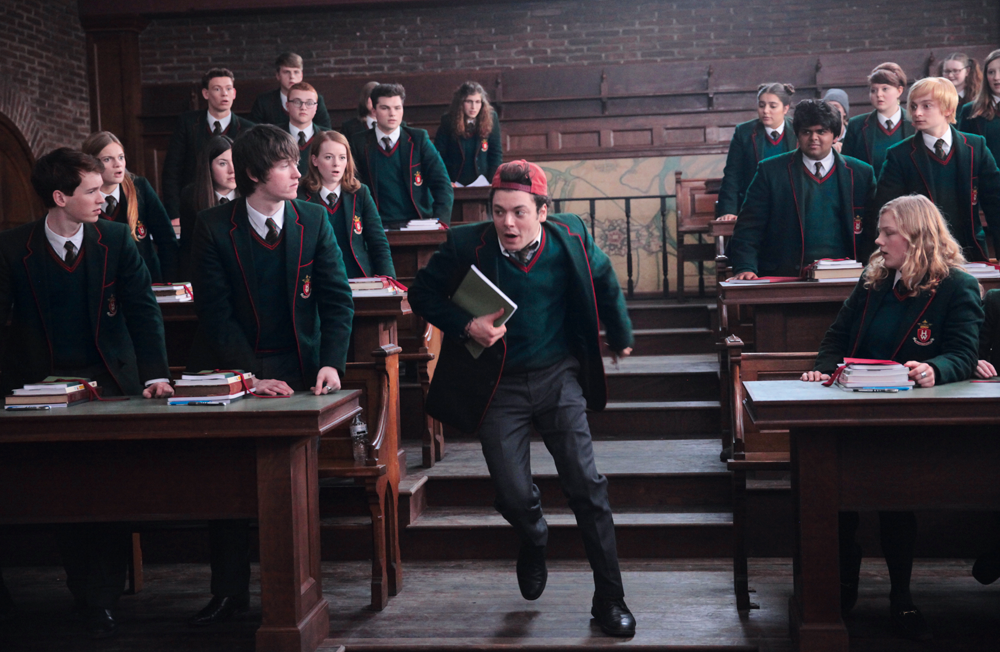 LesProfs2's tweet photo. Demain c’est la rentrée… Trop la flemme de retourner réviser... Qui mate LES PROFS 2 en VOD plutôt ? 💻 #LESPROFS2 https://t.co/QzEc3G8RuJ