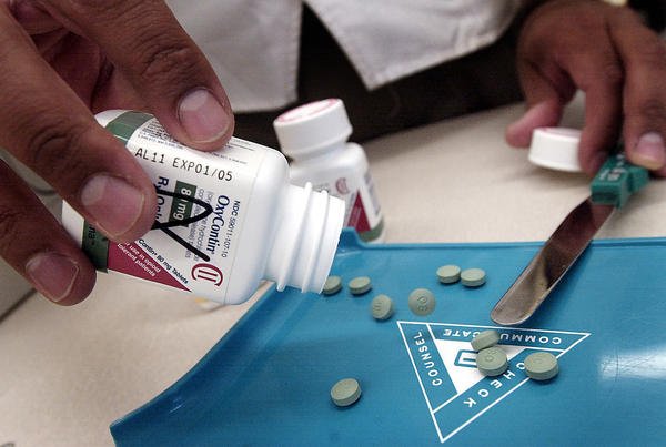 PubNiche's tweet image. (2) More than 90% of people who #overdosed on prescription painkillers ... pubniche.com/papyrus/ZG9pOj…