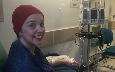 HuffPostUKLife's tweet photo. This ovarian cancer patient needs your help to raise awareness of the "silent killer" https://t.co/eoWFapzqmL https://t.co/a8Ih1jaXMR