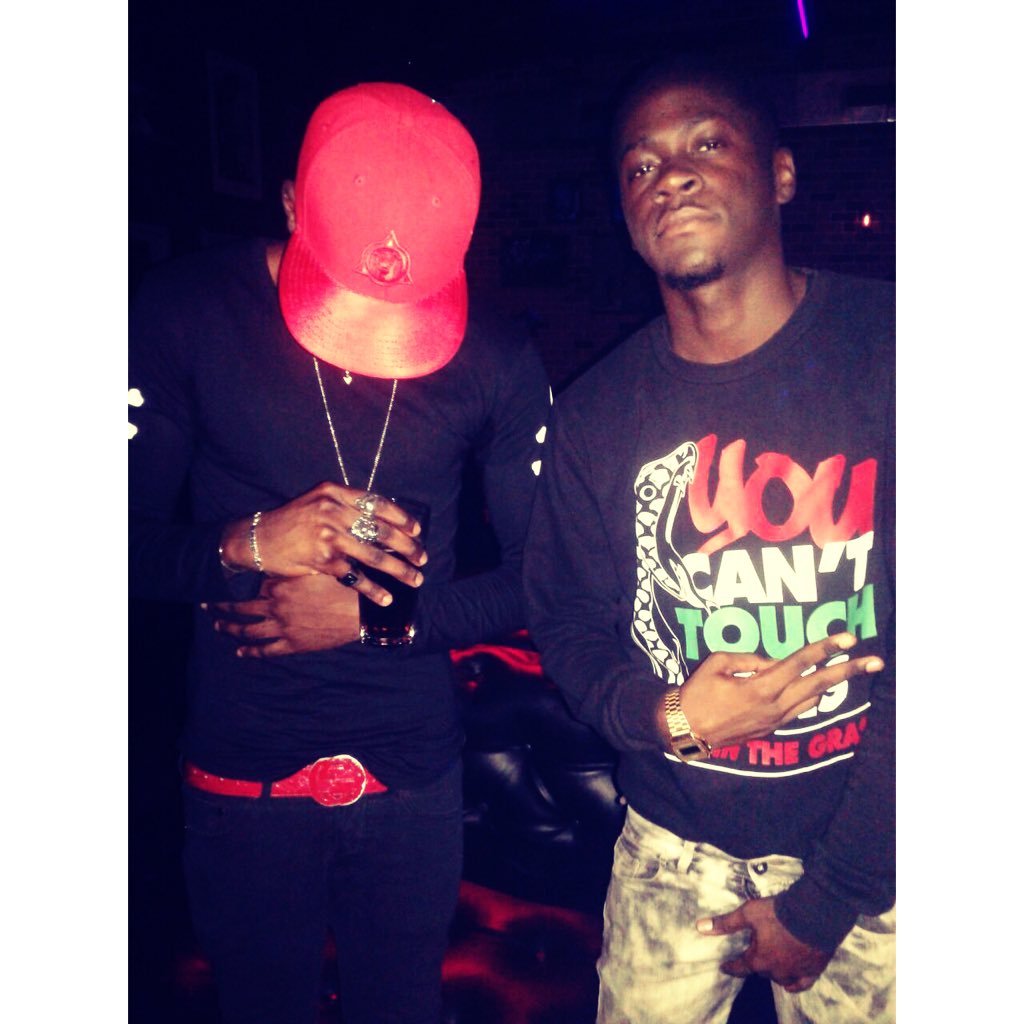 MFmelvyn's tweet photo. La vie de louga ... #LBVIT https://t.co/hW8rn8wsYq