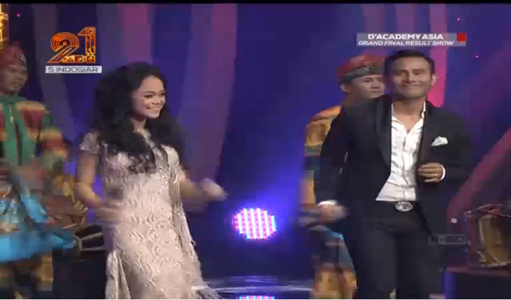 Indosiar's tweet photo. Waah! ternyata dede @Lesti_Jenong_DA duet bareng @Judikajude #DAcademyAsia https://t.co/qvXC0LSe5f