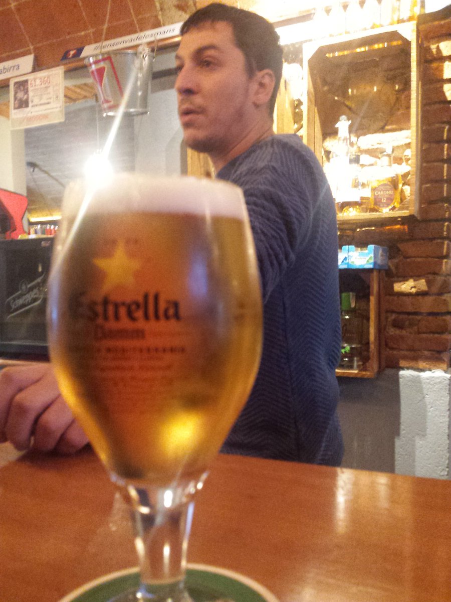 Benicalibra's tweet photo. Estrenando hastag #sisounabirra #modonixmas #modoni #caramelón https://t.co/NHfTfRUOjT