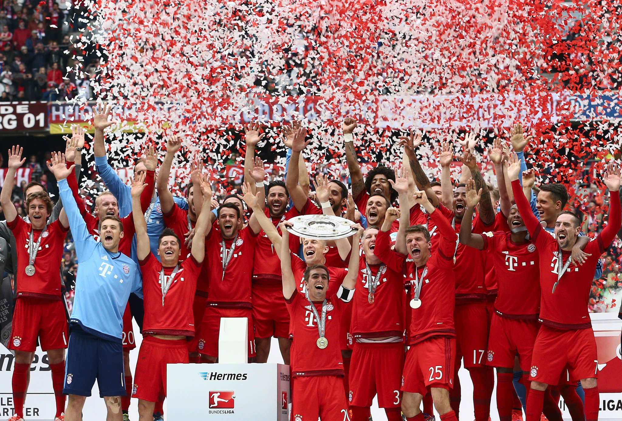 FC Bayern München on Twitter: "Grandiose Siege, spektakuläre Tore & tolle Bilder! Die BL 