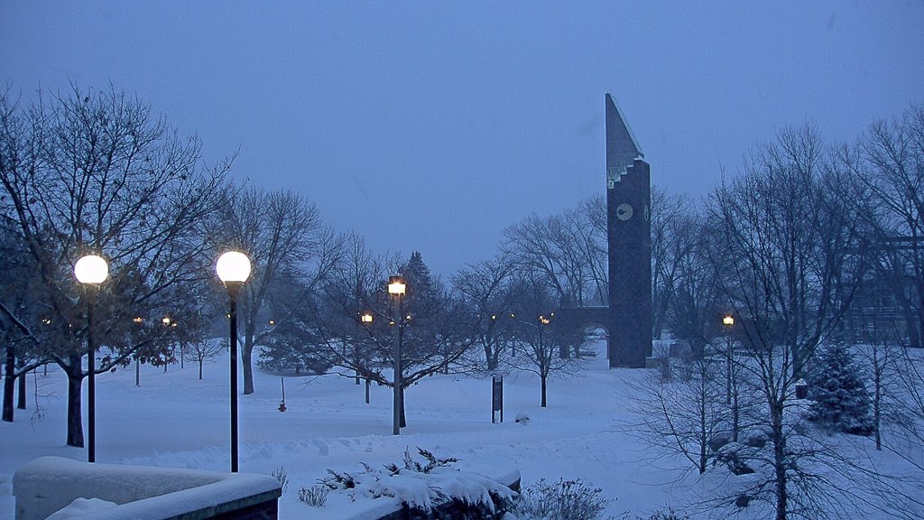 mark_tarello's tweet photo. ❄️ SNOW! 8 inches of snow so far in Mankato. Here's the view from Minnesota State University, #Mankato. #Snow #MNwx https://t.co/krWnfgGAcb