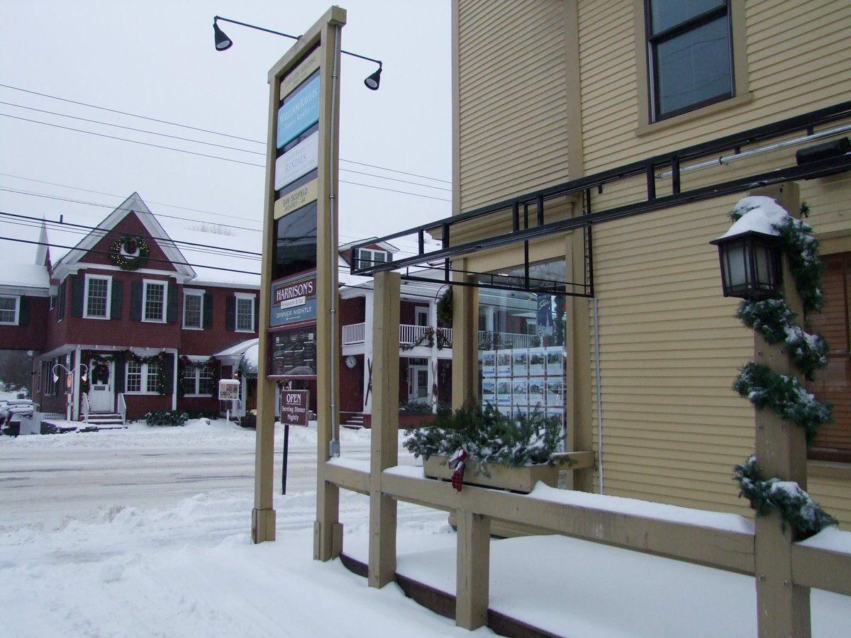 Stowe Realty tweet media